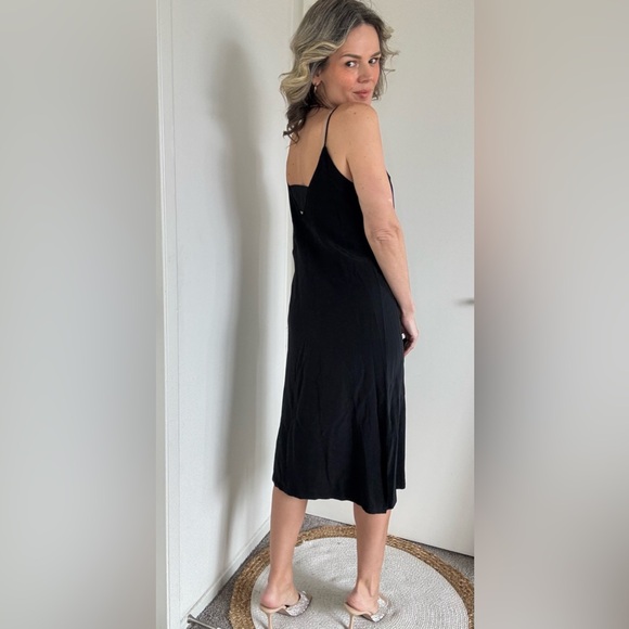 Cuyana Silk Slip Dress Black - Picture 7 of 17